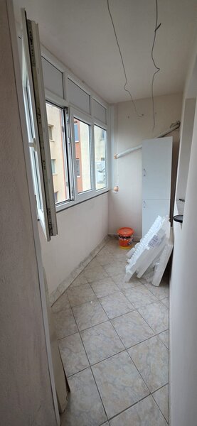 Dristor, 3 min metrou,